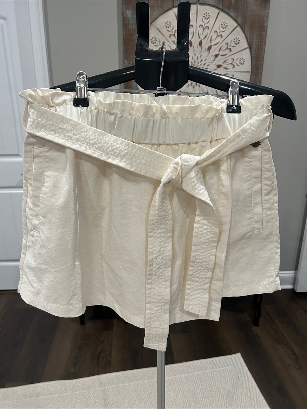 CALIA by Carrie Underwood Woman’sCream Paperbag Waist Shorts Skort with Tie Belt